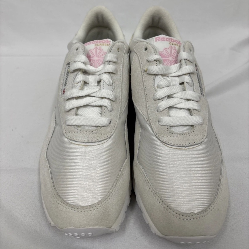Reebok‎ Women's Classic White Sneakers Size 9 - Picture 2 of 6
